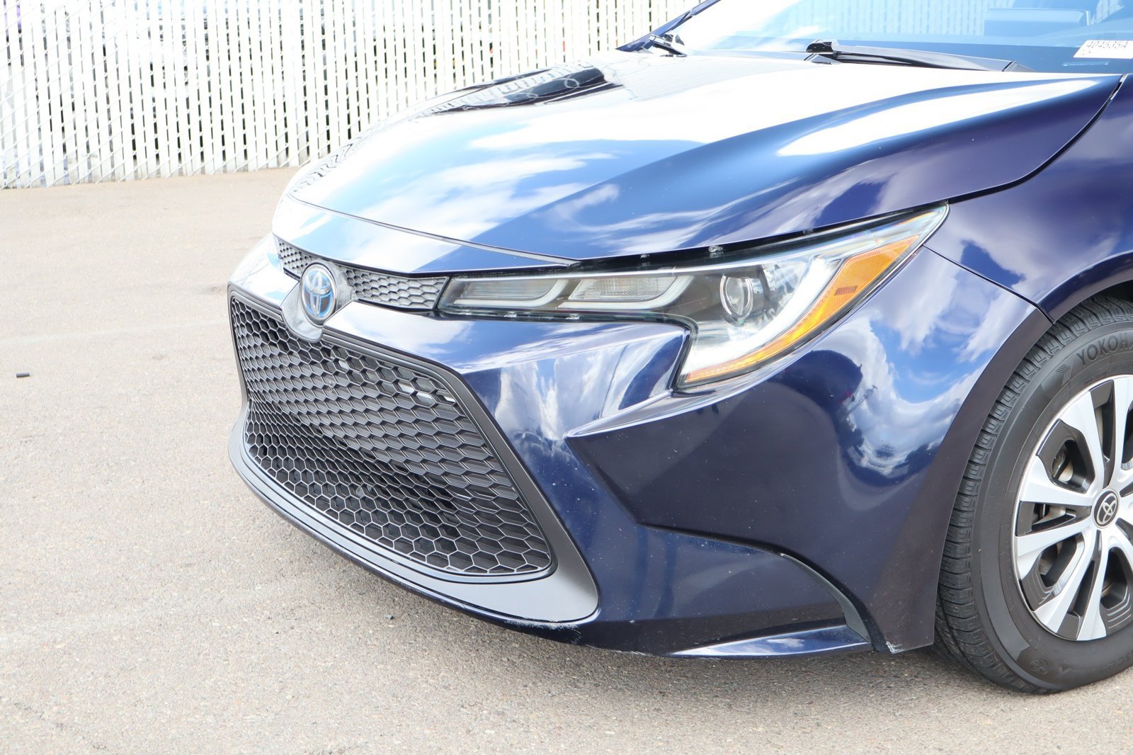 Used 2022 Toyota Corolla LE w/ Premium Interior Package FWD image 8