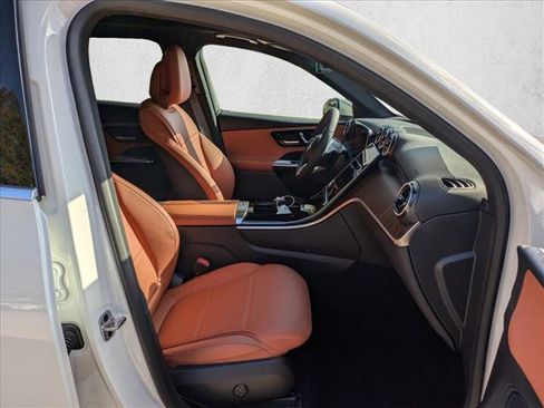 Used 2026 Mercedes-Benz GLC 300 image 21
