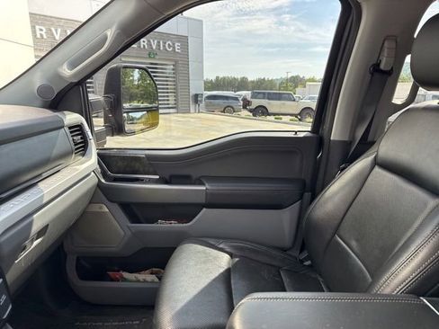 Used 2023 Ford F250 XLT w/ Black Appearance Package AWD/4WD image 24