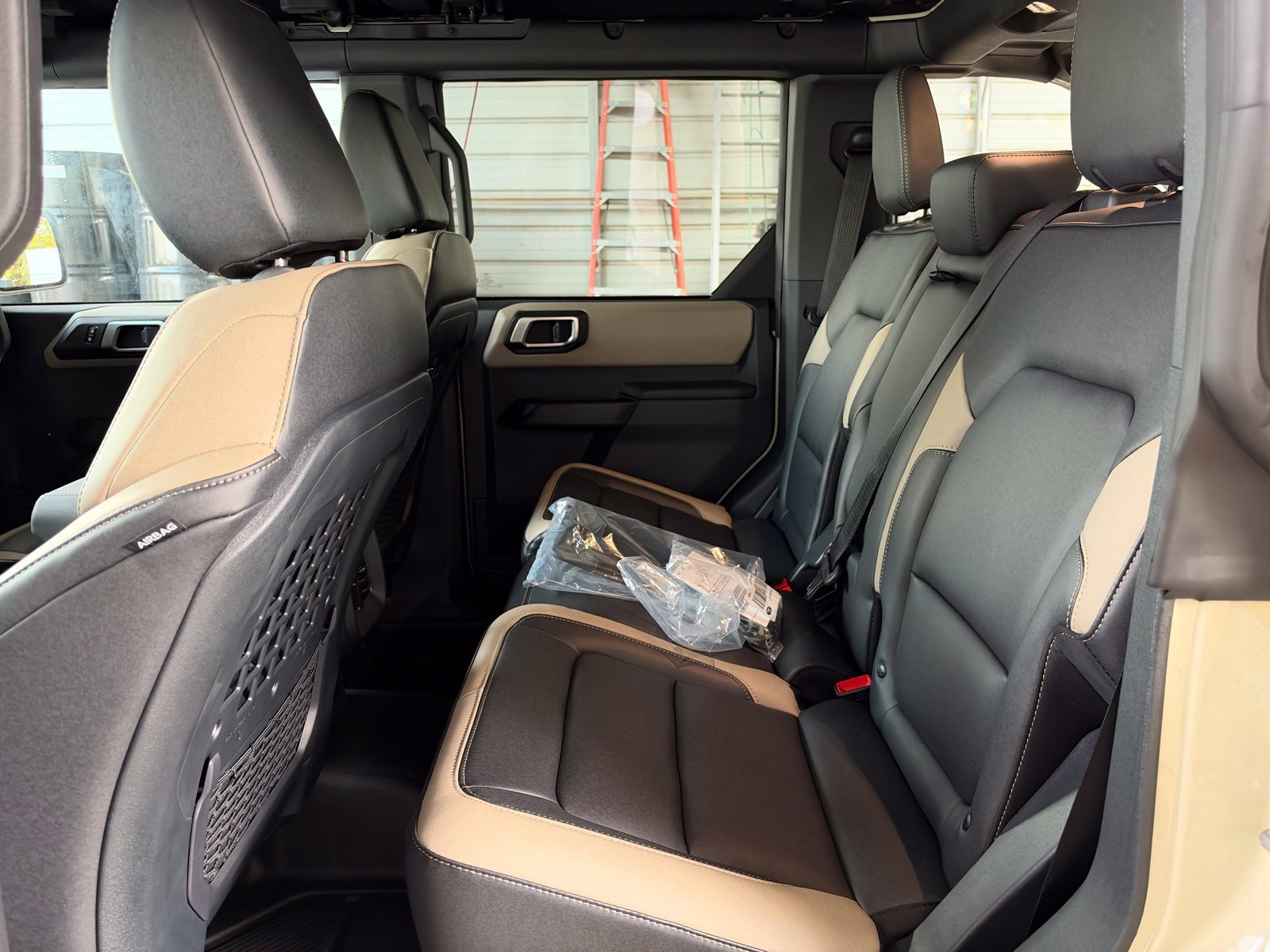 Used 2025 Ford Bronco Big Bend w/ Black Diamond Package AWD/4WD image 19