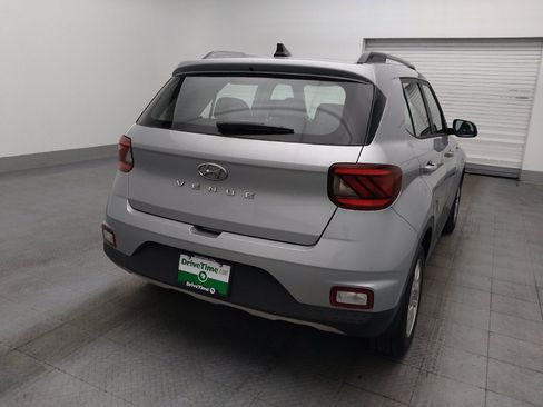 Used 2020 Hyundai Venue SEL FWD image 7