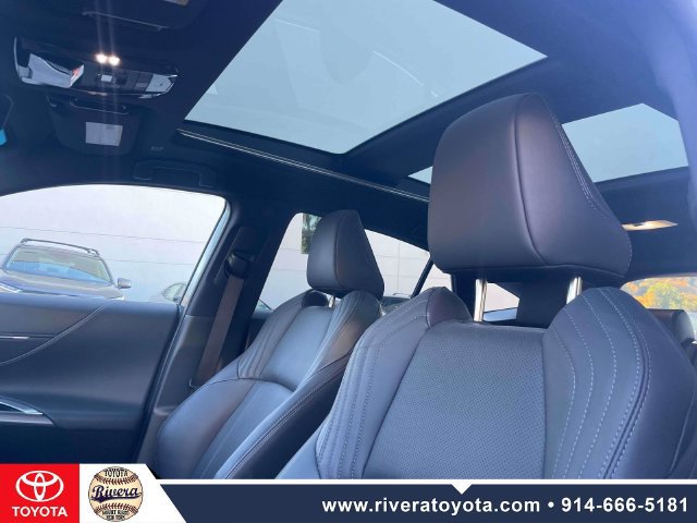 Used 2023 Toyota Venza Limited AWD/4WD image 20