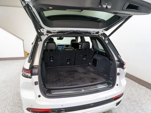 Used 2023 Jeep Grand Cherokee Summit w/ High Altitude Package image 38