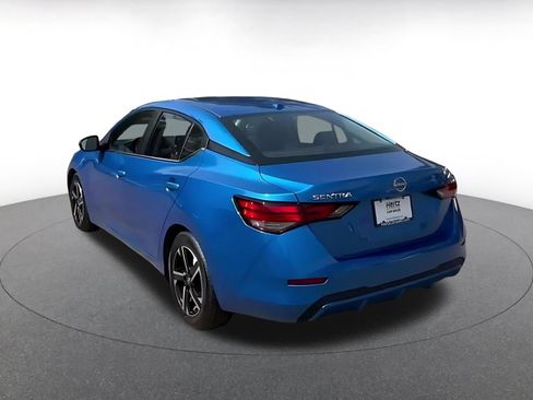 Used 2025 Nissan Sentra SV FWD image 5