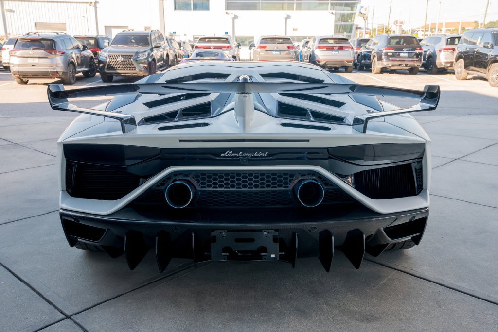 Used 2019 Lamborghini Aventador SVJ AWD/4WD image 23