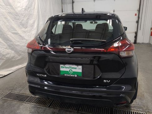 Used 2022 Nissan Kicks SV image 7