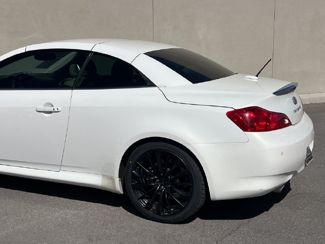 Used 2014 INFINITI Q60 Convertible w/ Premium Package RWD image 7