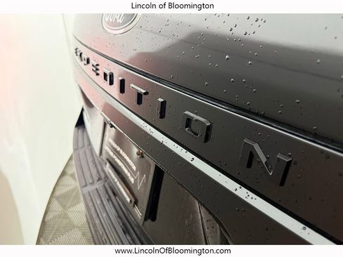 Used 2022 Ford Expedition Max Limited image 18