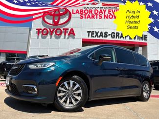 Used 2023 Chrysler Pacifica Touring-L FWD video 1