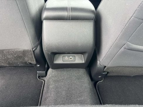 Used 2024 Nissan Altima 2.5 SV FWD image 13