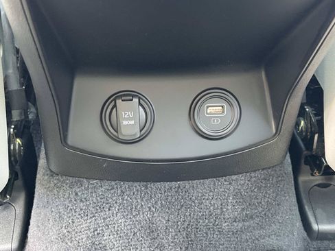 Used 2023 Kia Sorento EX w/ Panoramic Sunroof Package FWD image 13