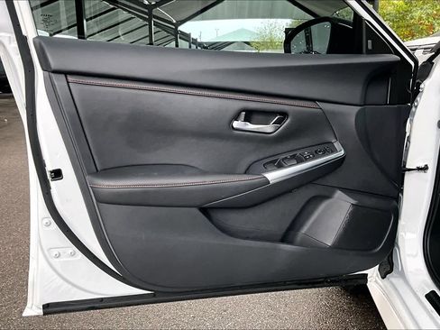 Certified 2025 Nissan Sentra SR image 20