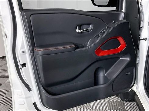 Certified 2025 Nissan Frontier Pro-X w/ Pro Premium Package image 23