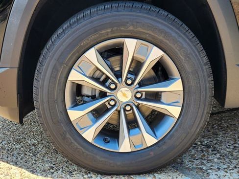 New 2026 Chevrolet Equinox LT FWD image 9