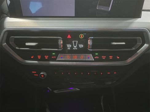 Used 2024 BMW X4 xDrive30i w/ Premium Package image 20