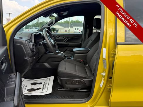 Used 2024 Chevrolet Colorado Trail Boss w/ Technology Package AWD/4WD image 12