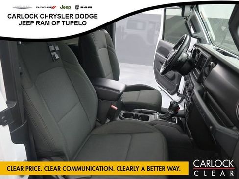 Used 2021 Jeep Wrangler Sport image 32