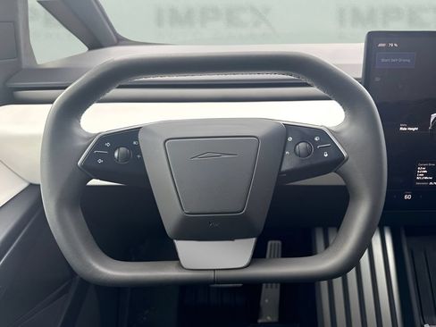 Used 2024 Tesla Cybertruck AWD Crew Cab image 16