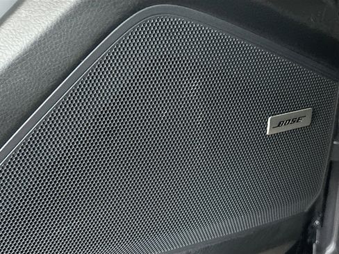 Used 2022 Porsche Cayenne image 19