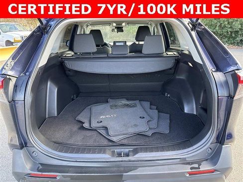 Used 2022 Toyota RAV4 XLE image 12