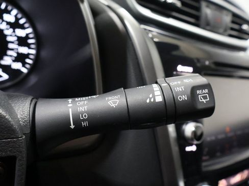 Used 2023 Nissan Murano SV image 36