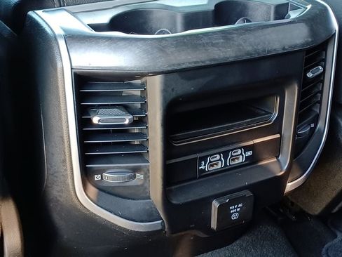 Used 2020 RAM 1500 Big Horn AWD/4WD image 31