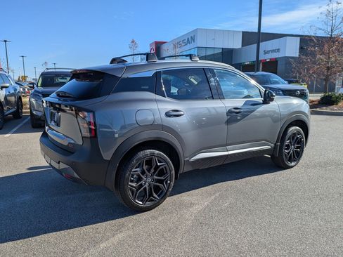 New 2026 Nissan Kicks SR FWD image 4