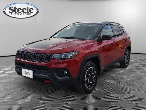 Used 2026 Jeep Compass Trailhawk AWD/4WD image 1