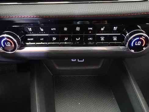 Used 2024 Chevrolet Equinox LT w/ LPO, Floor Liner Package FWD image 25