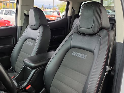 Used 2018 GMC Canyon All Terrain w/ Trailering Package image 12