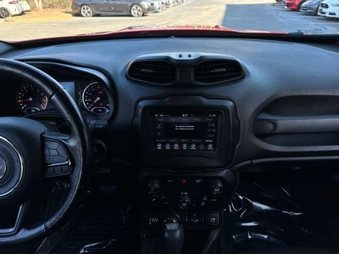 Used 2018 Jeep Renegade Altitude image 16