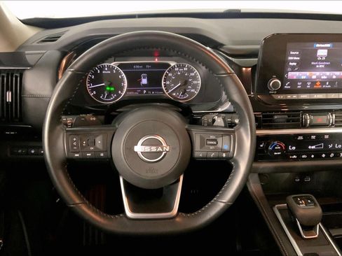 Used 2025 Nissan Pathfinder SV AWD/4WD image 5
