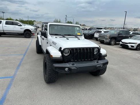 Used 2021 Jeep Gladiator Sport AWD/4WD image 23