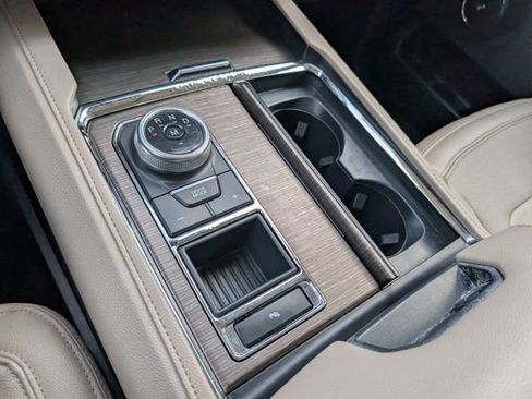 Used 2024 Ford Expedition Max Limited image 19