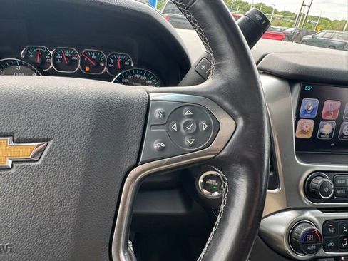 Used 2018 Chevrolet Suburban Premier AWD/4WD image 30