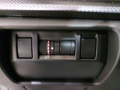 Used 2025 Subaru Crosstrek 2.5i Wilderness w/ Wilderness Package image 24