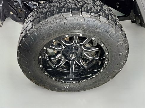 Used 2023 Jeep Wrangler Unlimited Rubicon w/ LED Lighting Group AWD/4WD image 14