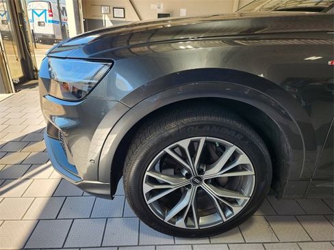 Used 2023 Audi Q8 Premium Plus AWD/4WD image 7