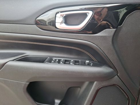 Used 2022 Jeep Compass Limited image 20