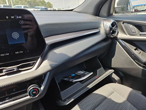 Used 2026 Chevrolet Equinox LT FWD image 19