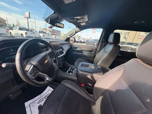 Used 2023 Chevrolet Suburban Premier image 10
