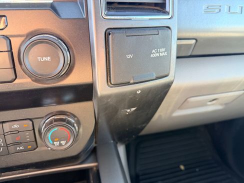 Used 2019 Ford F450 XLT w/ XLT Premium Package image 17