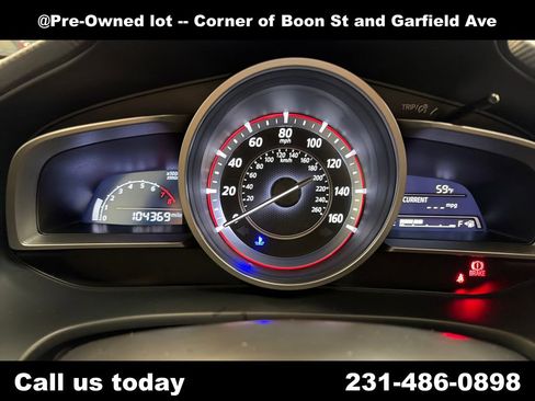 Used 2015 MAZDA MAZDA3 i Touring w/ Technology Package image 22