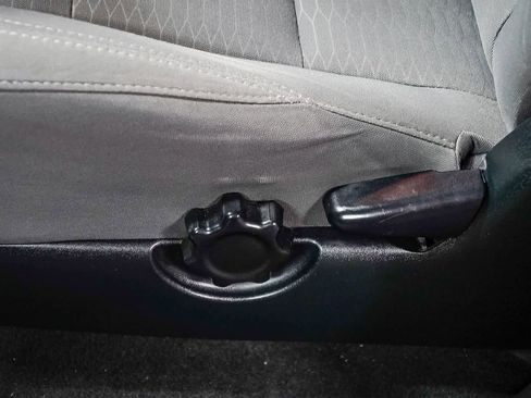 Certified 2019 Toyota Tacoma SR5 image 24