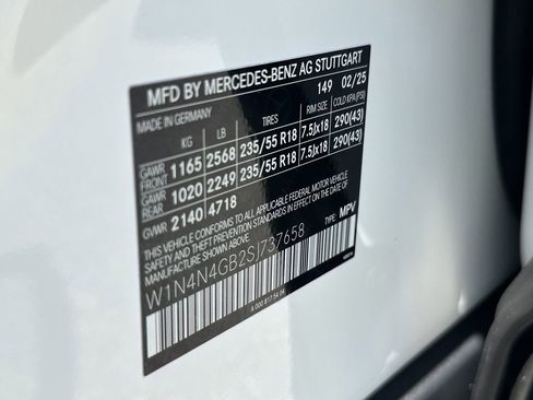 Certified 2025 Mercedes-Benz GLA 250 image 35