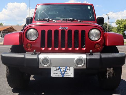Used 2011 Jeep Wrangler Sahara AWD/4WD image 13