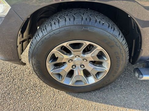 Used 2017 RAM 1500 Limited image 8