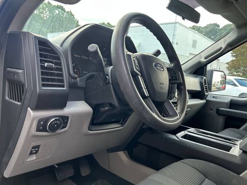 Used 2017 Ford F150 XL w/ Equipment Group 101A Mid RWD image 8