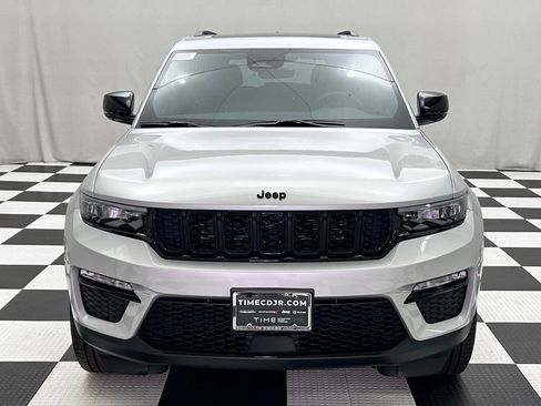 New 2025 Jeep Grand Cherokee Limited w/ Black Appearance Package image 3