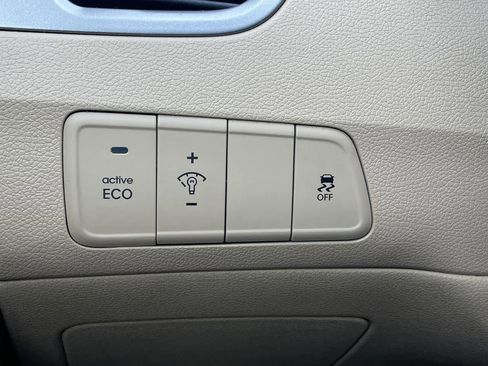 Used 2013 Hyundai Elantra GLS w/ Preferred Pkg image 25